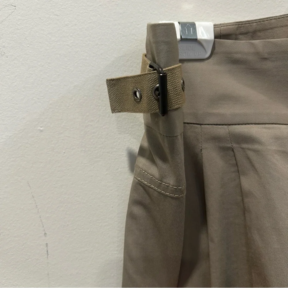 Philosophy by Alberta Ferretti Khaki Pleated Skirt with Buckle Details. Size 6